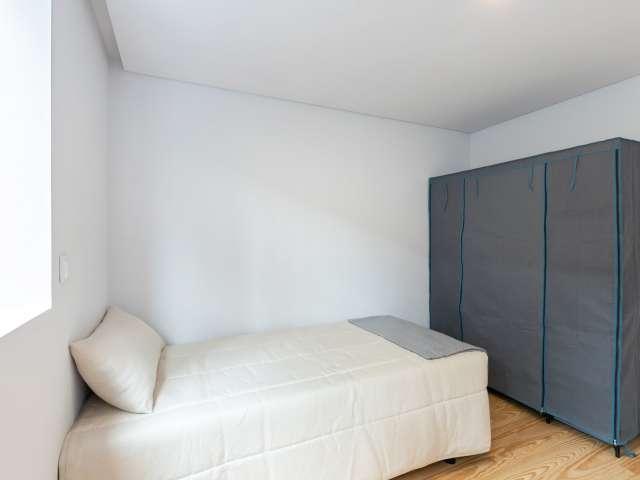 Quarto para arrendar numa residência em Paranhos, Porto