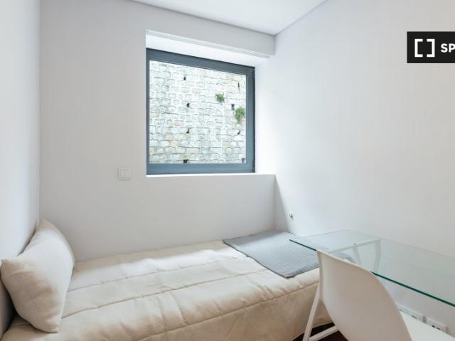 Quarto para arrendar numa residência em Paranhos, Porto