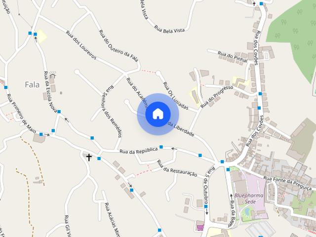 Quarto para rapariga com WC privado e varanda Coimbra Covoes
