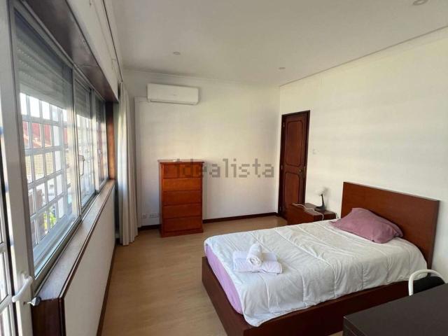 Quarto, Paranhos
