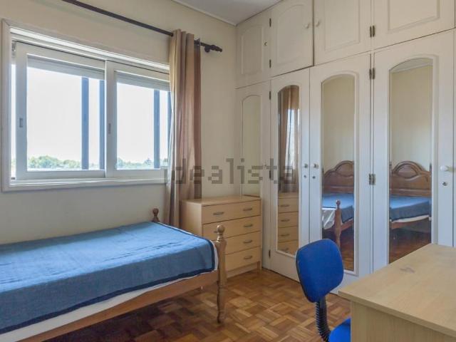 Quarto, Paranhos
