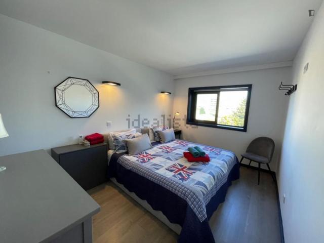 Quarto, Paranhos