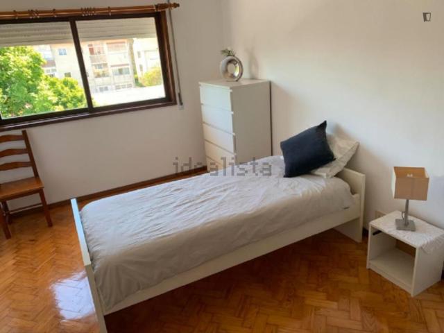 Quarto, Paranhos