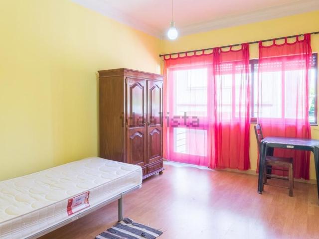 Quarto, Paranhos