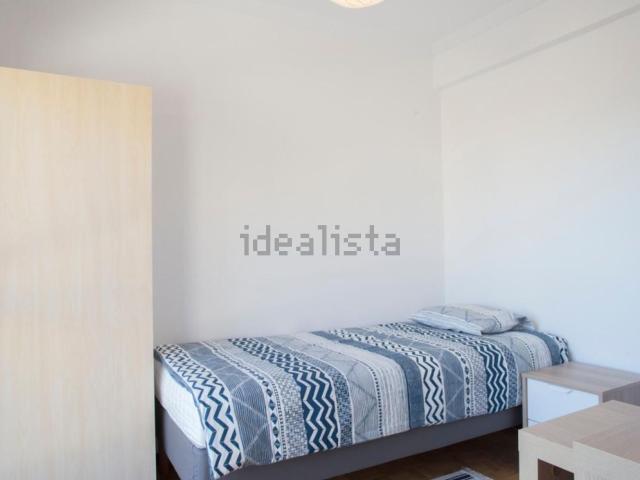 Quarto, Paranhos