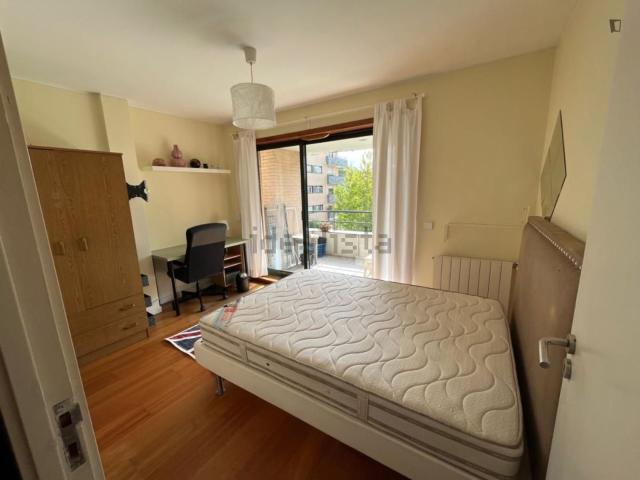 Quarto, Paranhos