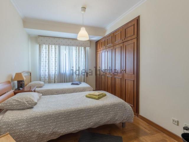 Quarto, Paranhos