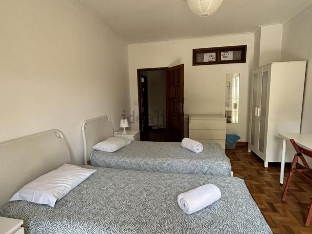 Quarto, Paranhos