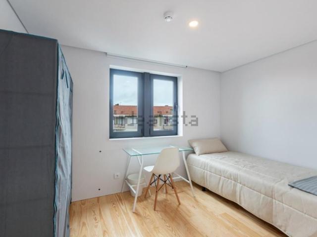 Quarto, Paranhos
