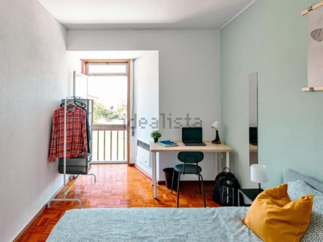 Quarto, Paranhos
