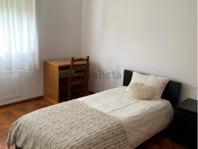 Quarto, Paranhos