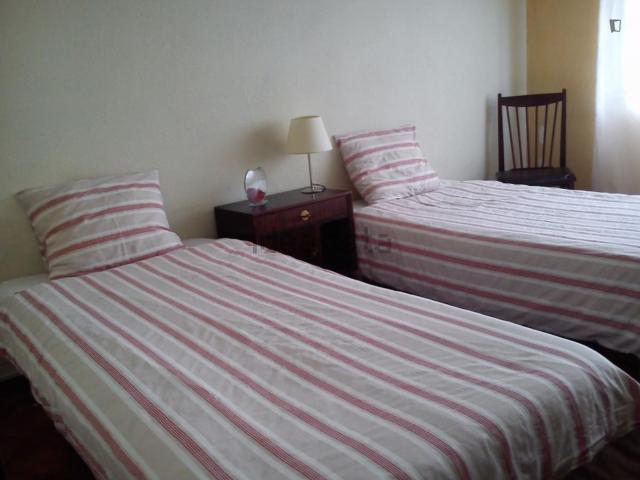 Quarto, Paranhos