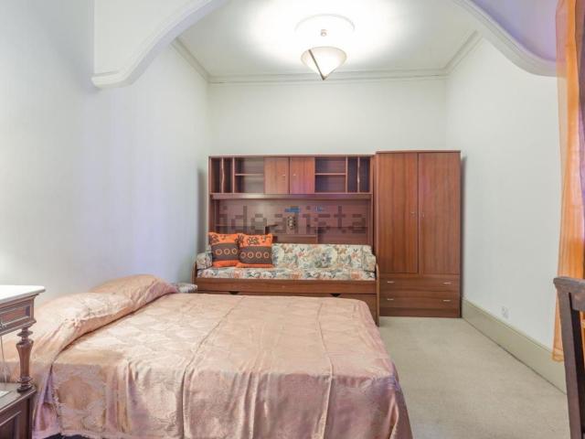 Quarto, Paranhos