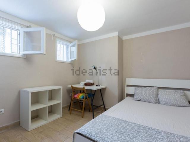 Quarto, Paranhos