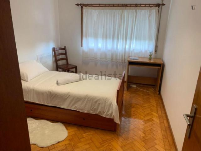 Quarto, Paranhos