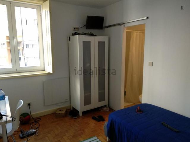 Quarto, Paranhos