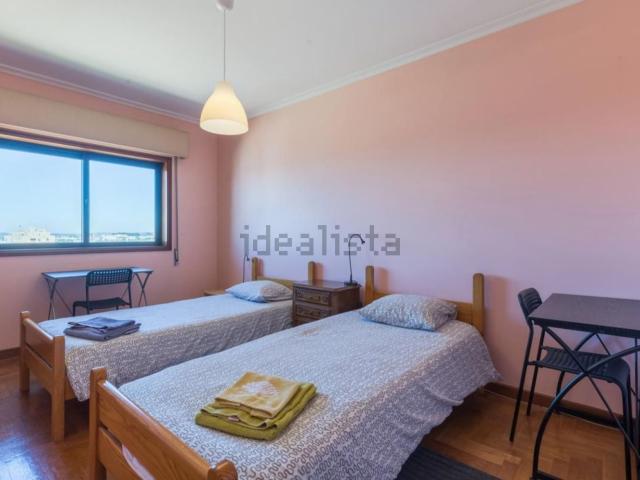 Quarto, Paranhos