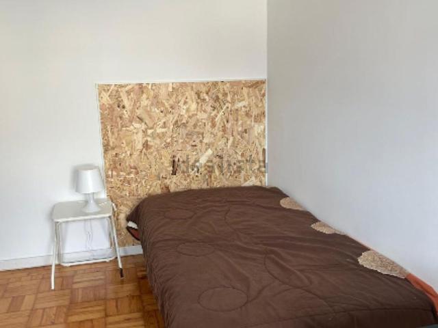 Quarto, Paranhos