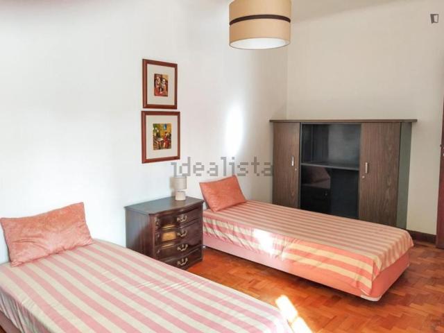 Quarto, Paranhos