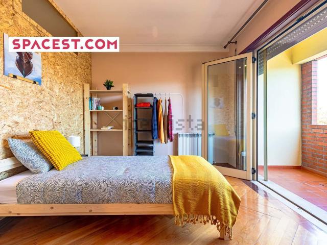 Quarto, Paranhos