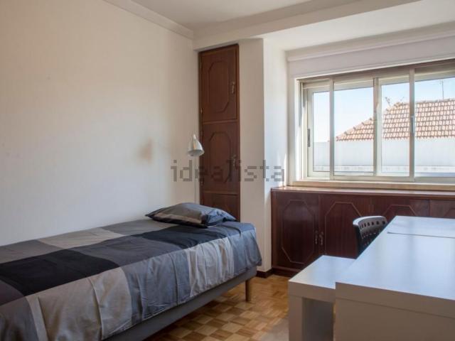 Quarto, Paranhos