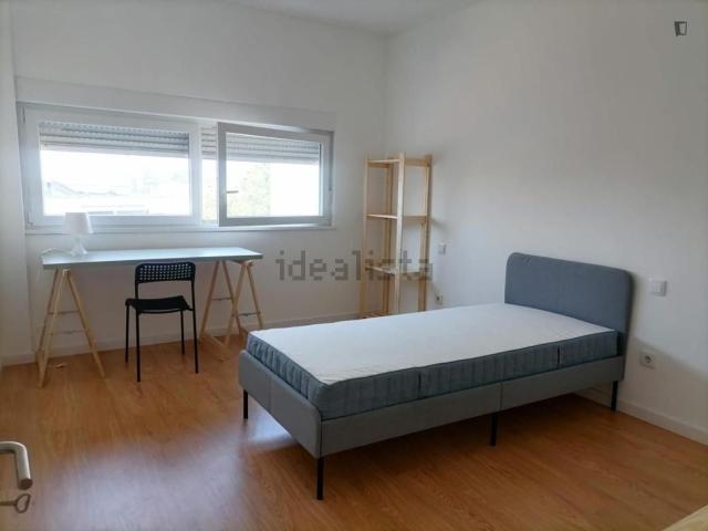 Quarto, Paranhos