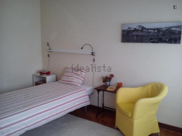 Quarto, Paranhos