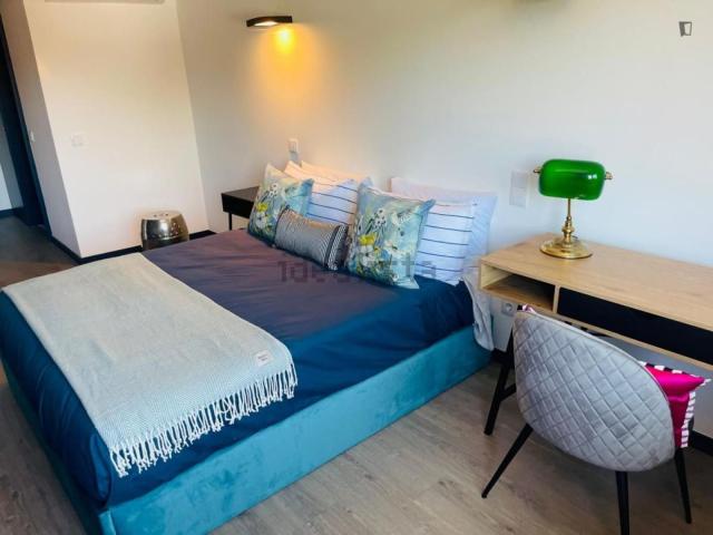 Quarto, Paranhos
