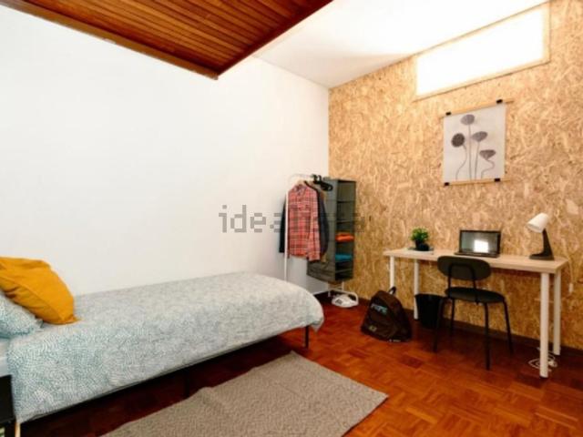 Quarto, Paranhos
