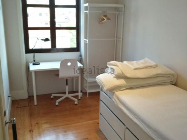 Quarto, Paranhos