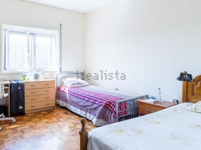 Quarto, Paranhos