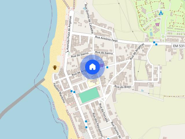 Quartos num T3 duplex na linha da praia