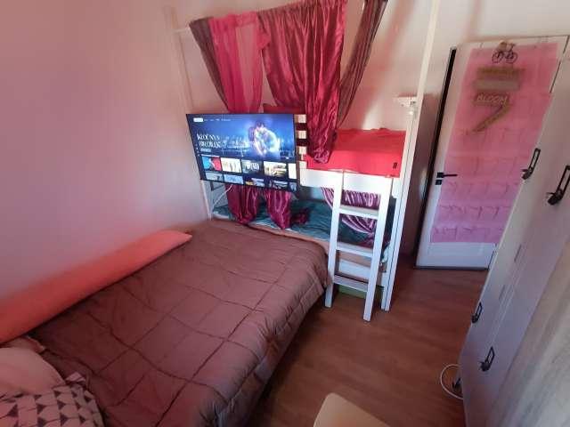Quartos para alugar em apartamento compartilhado em Damaia, Lisboa