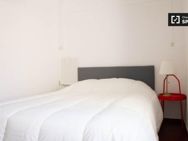 Quartos para alugar em apartamento de 2 quartos em Santo António