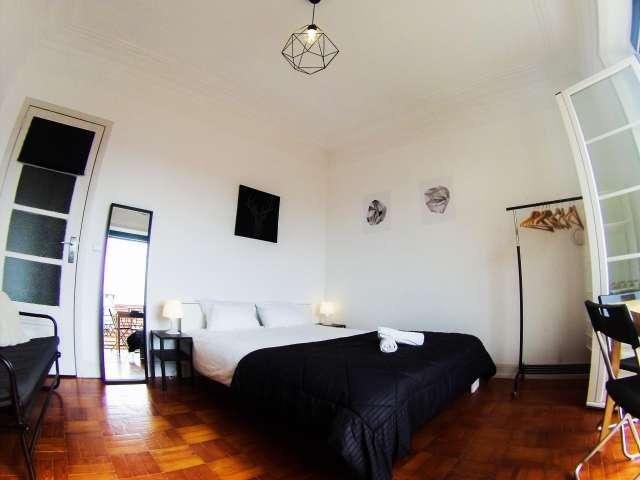 Quartos para alugar em apartamento de 3 quartos em Lisboa