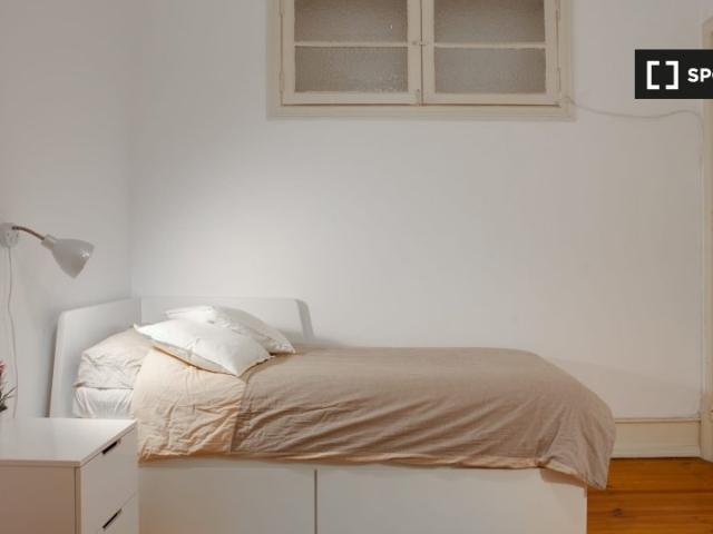 Quartos para alugar em apartamento de 4 quartos em Lisboa