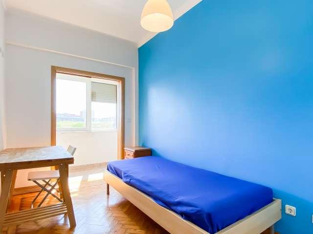 Quartos para alugar em apartamento de 4 quartos em Lisboa