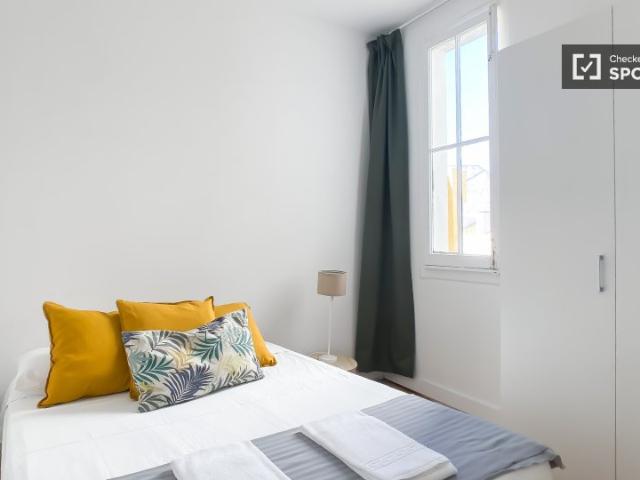 Quartos para alugar em apartamento de 6 quartos em Arroios, Lisboa