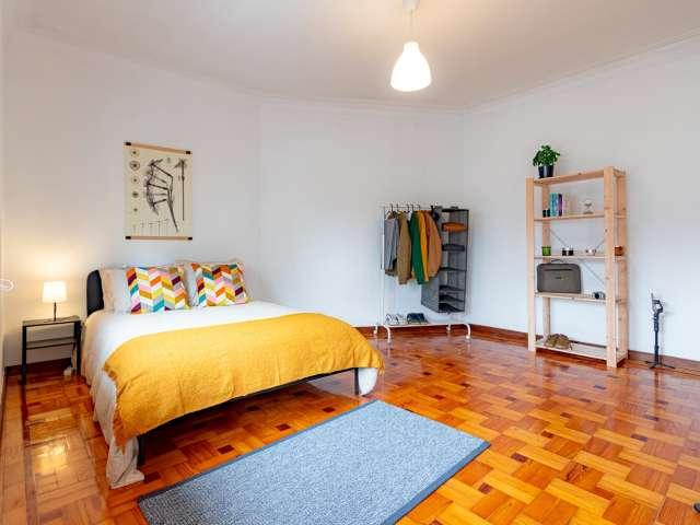 Quartos para alugar em apartamento T4 na Bela Vista, Porto