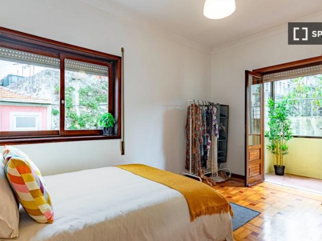 Quartos para alugar em apartamento T4 na Bela Vista, Porto