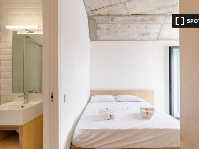 Quartos para alugar em uma residência em Laranjeiras, Lisboa