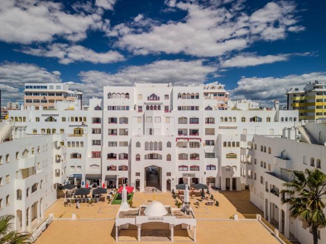 Quarteira Apartamento T2 renovado Frente MAR