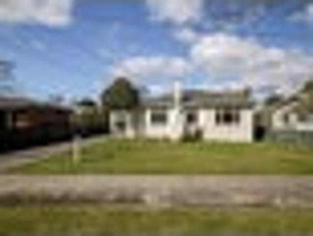 QUARTER ACRE OPPORTUNITY