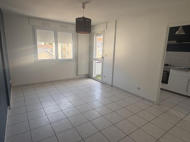 Quartier Thermal Appartement T2 de 45 m2 avec balcon et stationnement