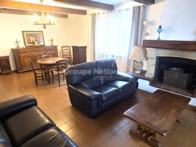 Quartier VERDURON HAUT ! Belle maison de type 4 de 90 m² sur parcelle de terrain de 530 m² arborée et piscinable avec cuisine d'été et dépendances!