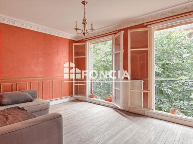 Quartier alesia proche metro 2/3 pieces 55m2 au 4eme etage au calme sur cour arboree