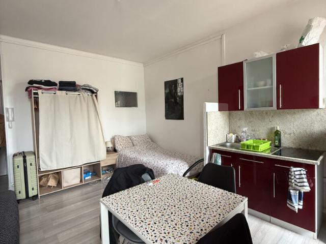 QUARTIER CHARLES III, centre ville de NANCY, studio en très bon état