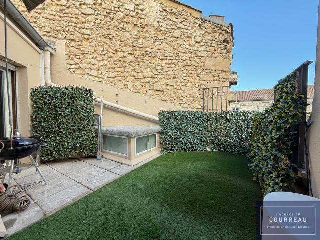 Quartier COMEDIE T3 de 71mé en duplex avec terrasse de 12m2 et une cave