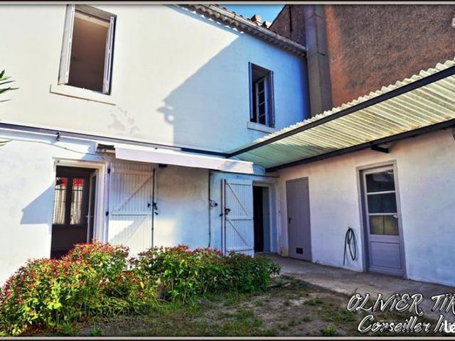 Quartier des 4 chemins. Charmante maison traversante, 3 pièces, dépendances, jardin et garage. A vendre Carcassonne