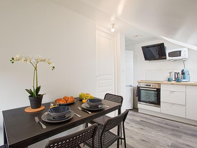 quartier des DOCKS, appartement F2 loue meuble